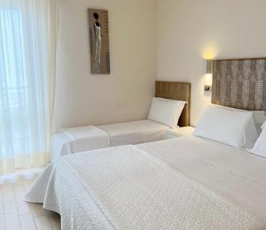 Fontanelle Hotel | Hotel Soraya - Spiaggia Sawasdee with Beach & Parking