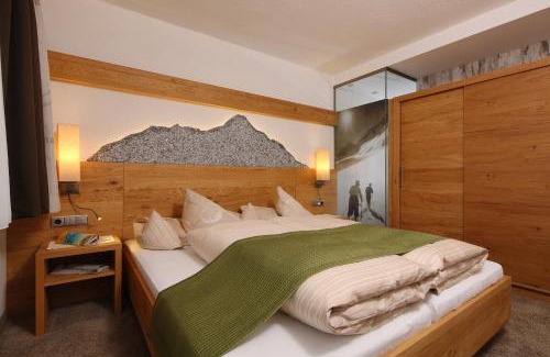 Soelden Bed & Breakfast | Hotel Sportpension Carinthia