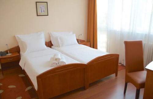 Vozdovac Hotel | Hotel Srbija-FREE PARKING