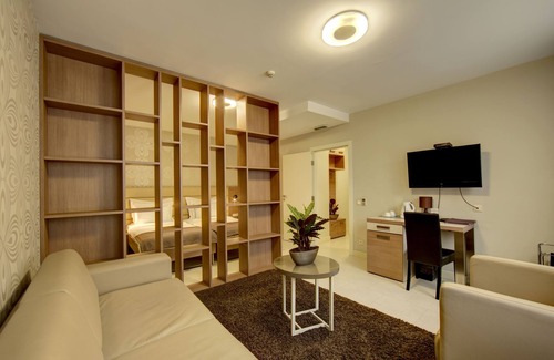 Savamala Hotel | Hotel Srbija Garden Ex Garni