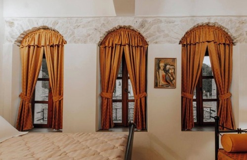 Gjirokaster Hotel | Hotel SS Kekezi