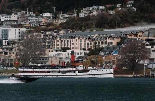 Queenstown Hotel | Hotel St Moritz, Queenstown - MGallery Collection