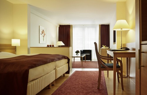 East Mooswald Hotel | Hotel Stadt Freiburg