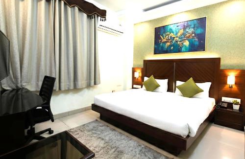 Paharganj Hotel | Hotel Star Pink' Couple friendly'Near rk ashram metro