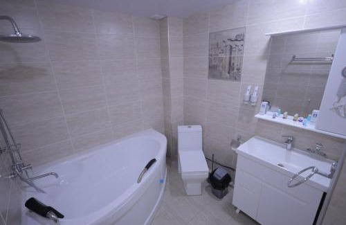 Qarshi Hotel | Hotel Status