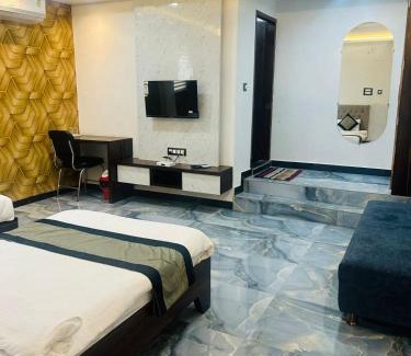 Rau Hotel | Hotel Staywell,Pithampur