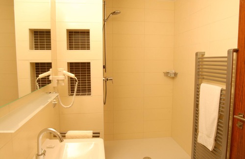 Roedermark Hotel | Hotel Sterkel