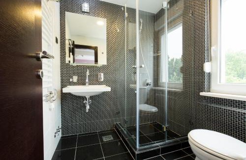Vozdovac Hotel | Hotel Sterling Garni