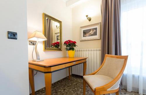 Vozdovac Hotel | Hotel Sterling Garni