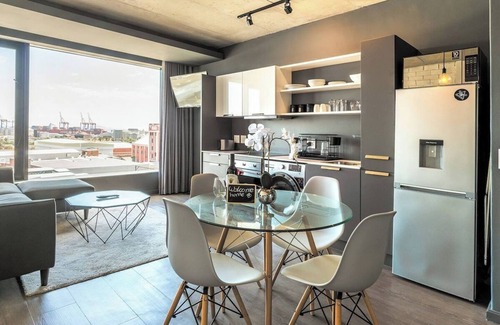 Cape Town City Centre Apartment | Hotel Style Living at WEX1w/WIFI