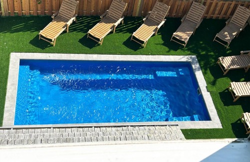 Beach Haven House | Hotel style room 300' from beach