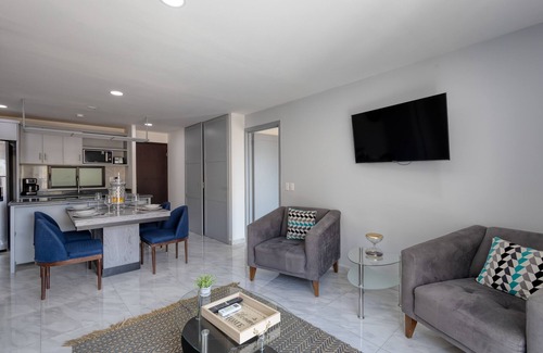 Downtown Cabo San Lucas House | Hotel suite with ocean-view rooftop infinity pool, balconies & AC - dog-friendly