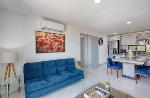 Downtown Cabo San Lucas House | Hotel suite with ocean-view rooftop infinity pool, balconies & AC - dog-friendly