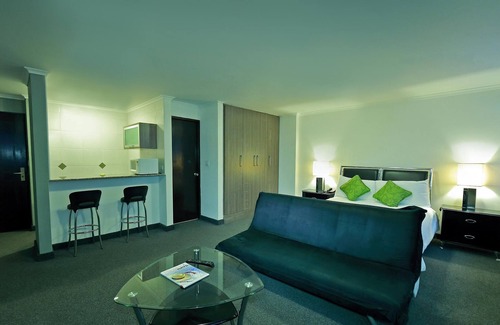 El Cangrejo Hotel | Hotel Suites Ambassador
