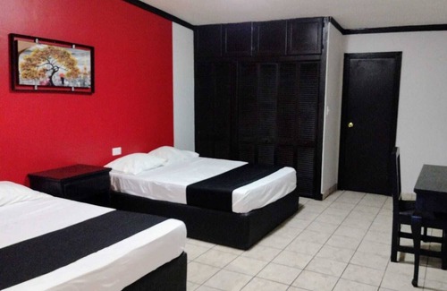 Nuevo Laredo Hotel | Hotel & Suites Hacienda Santa Maria