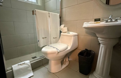 Tijuana Hotel | Hotel Suites Royal