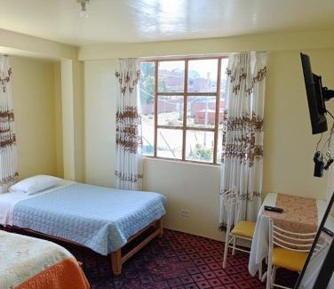 Yunguyo Hotel | Hotel Summita