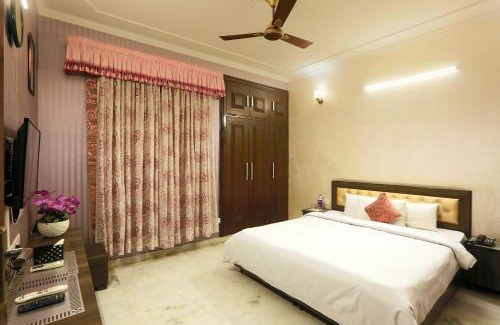 Noida Hotel | Hotel Sunrise View By Aura