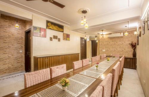 Noida Hotel | Hotel Sunrise View By Aura
