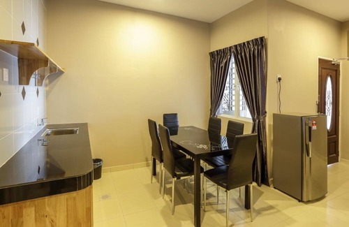 Taman Pengkalan Jaya Hotel | Hotel Suria 18