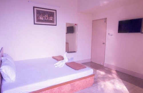 Parthasarathy Puram Hotel | Hotel Suriya International