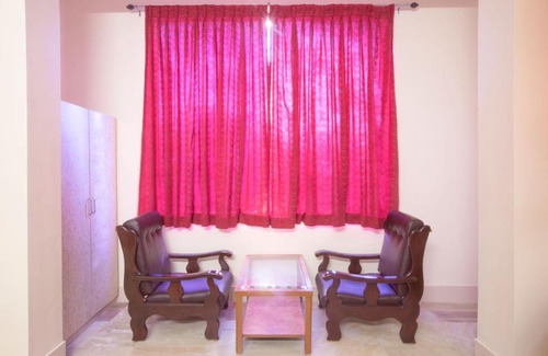 Parthasarathy Puram Hotel | Hotel Suriya International