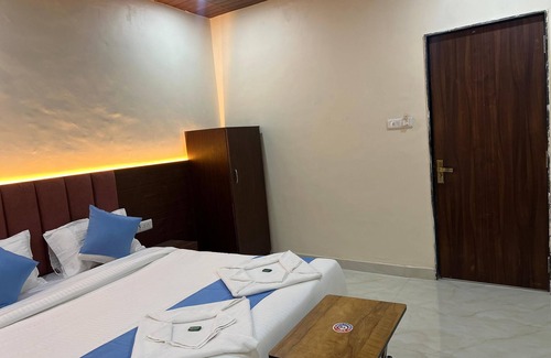Andheri East House | hotel surya grand