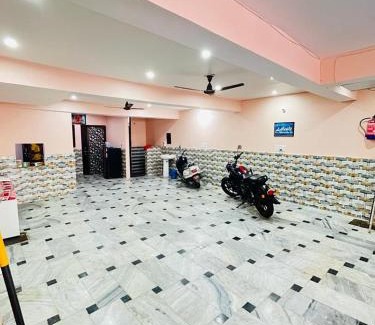 Varanasi House | HOTEL SUVIDHA guest house
