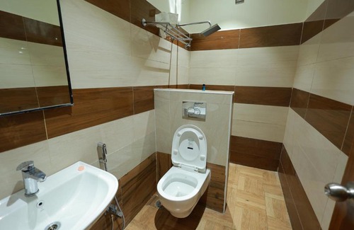 Habsiguda Hotel | HOTEL SVM GRAND RAMANTHAPUR