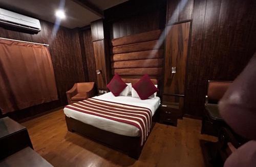 New Delhi House | Hotel Swades Inn