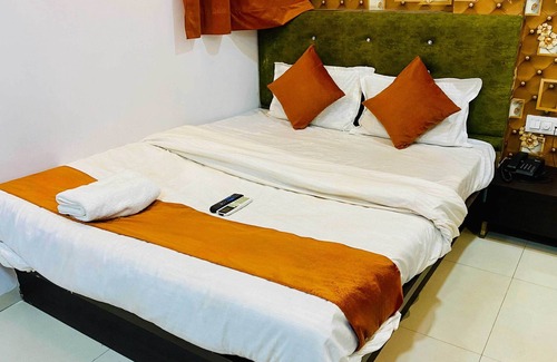 Indore Hotel | Hotel Swadeshi Dhani and Restaurant
