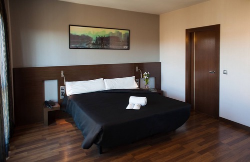 Timon Hotel | Hotel Tach Madrid Airport