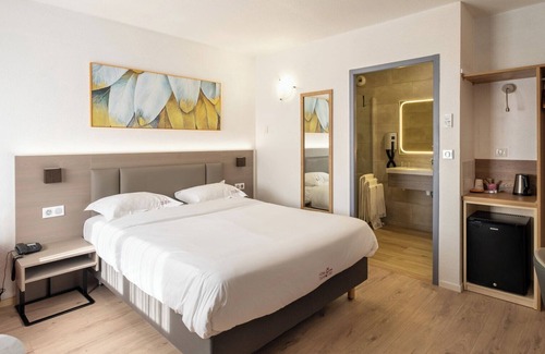 Vitry-le-Francois Hotel | Hotel Tambourin