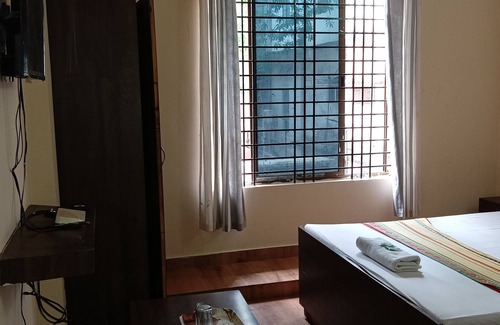 Dibrugarh Hotel | Hotel Tashi by ROH