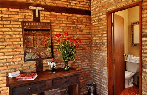Ensenada Hotel | Hotel that accommodates 6 people