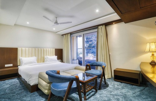 Indore Hotel | Hotel The Bellevue