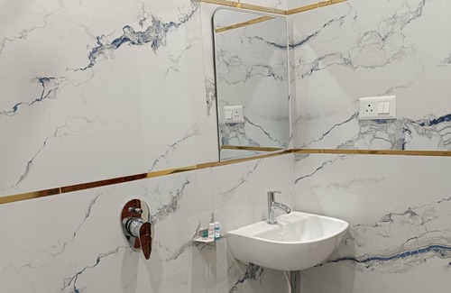 Varanasi Hotel | Hotel The Castle Inn