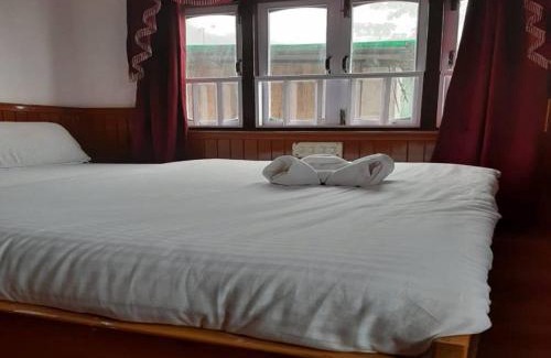 Pelling Hotel | Hotel The Golden Ice