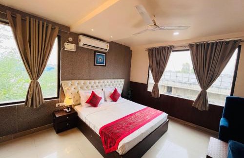 Gomti Nagar Hotel | Hotel The Leaf - Gomti Nagar Lucknow