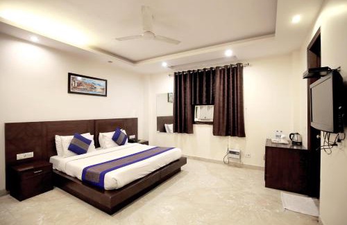 Karol Bagh Hotel | Hotel The Paradise In - Near Karol Bagh Metro Station