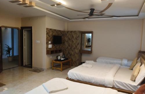 Varanasi Hotel | Hotel the pushparaj