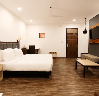 Noida House | Hotel The Residency 44