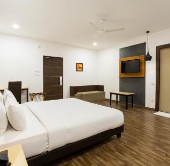 Noida House | Hotel The Residency 44