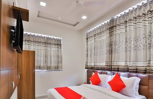Ahmedabad Hotel | Hotel The S G