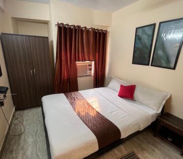 Kolkata House | Hotel The Stays