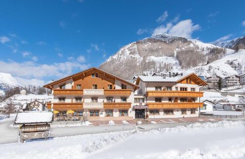 Curon Venosta Hotel | Hotel Theiner