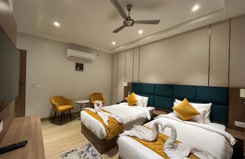 Mat Hotel | Hotel Three Seasons