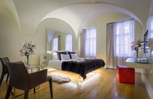 Hradcany Hotel | Hotel Three Storks