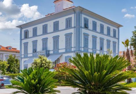 Marina di Massa Hotel | Hotel Tirreno