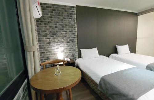Yeon-dong Hotel | Hotel Tong Yeondong Jeju